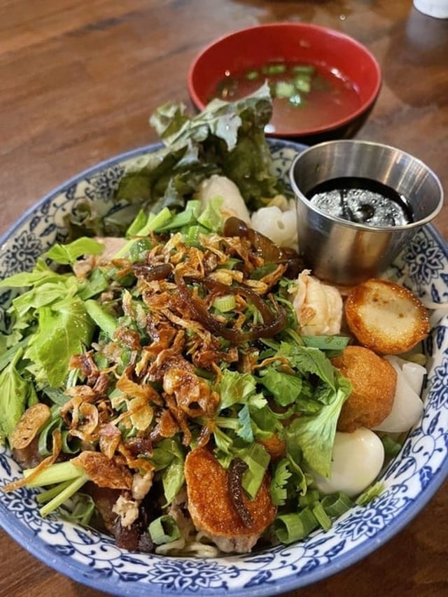 Mi Kho.
