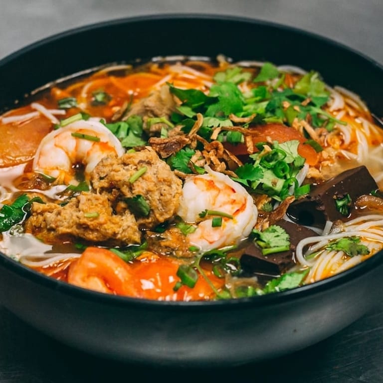 Bun Rieu: A Vietnamese Noodle Delight